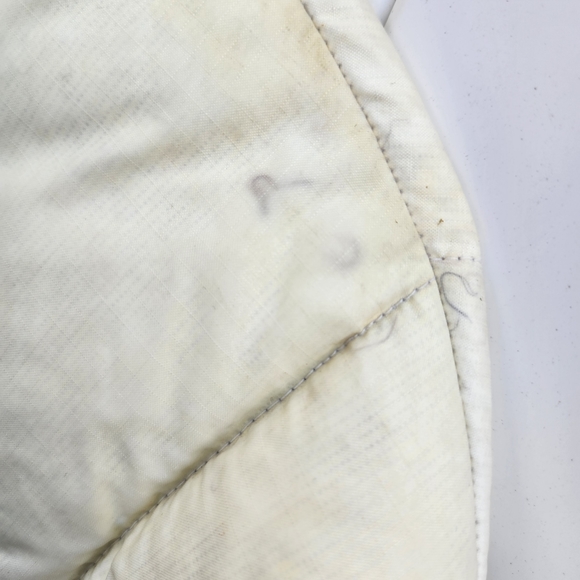 Guess Puffer/ Bubble Coat Used Size L - Picture 12 of 15